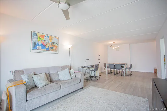 $3,700 | 230 West Broadway, Long Beach, NY 11561