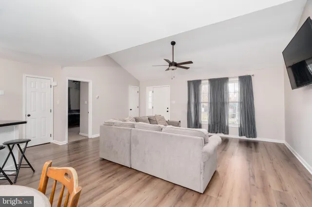 $375,000 | 22 N Road, Chesapeake City, MD 21915