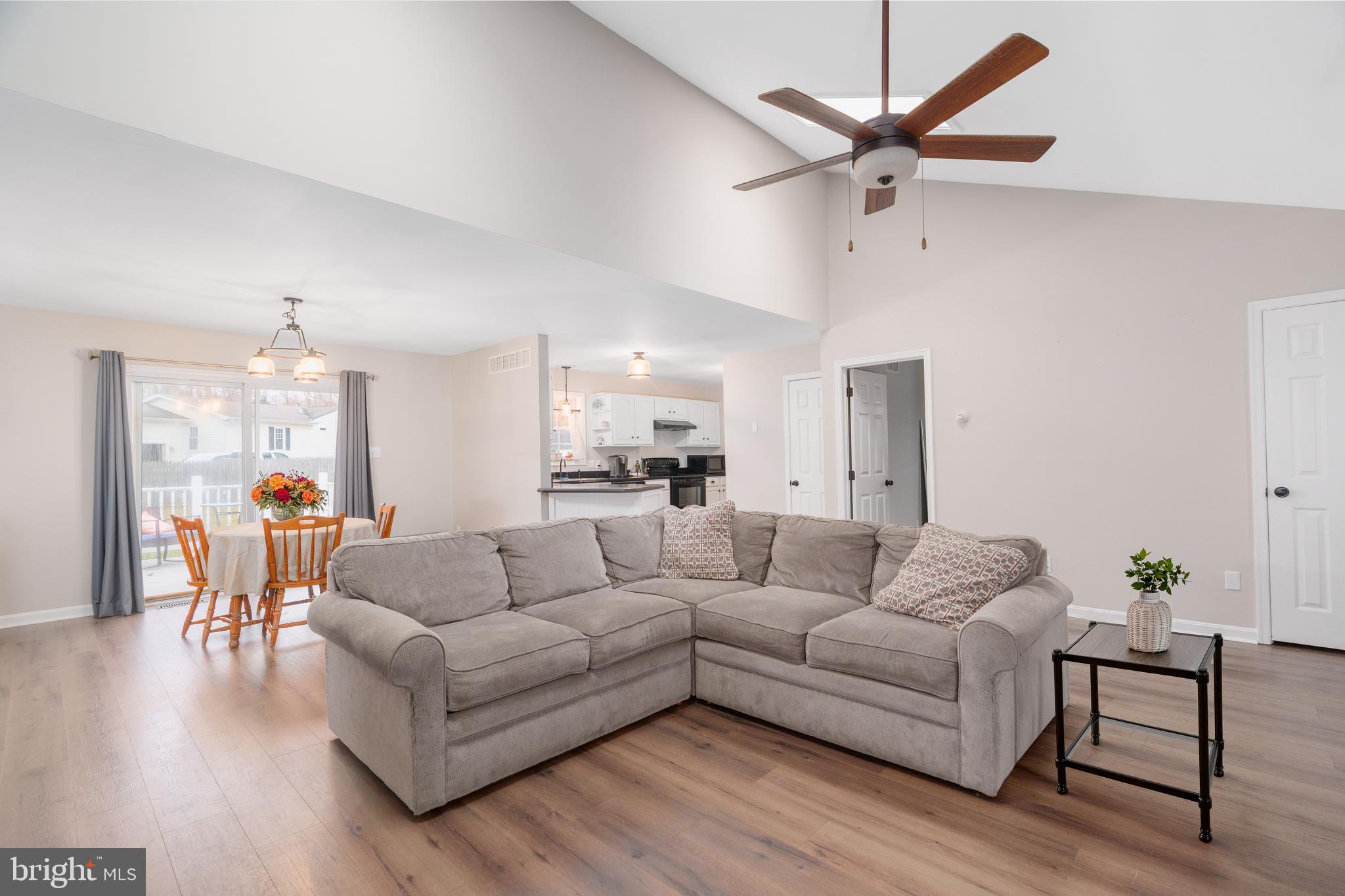 22 N Road Chesapeake City, MD 21915 - Photo 3 of 16 Living room