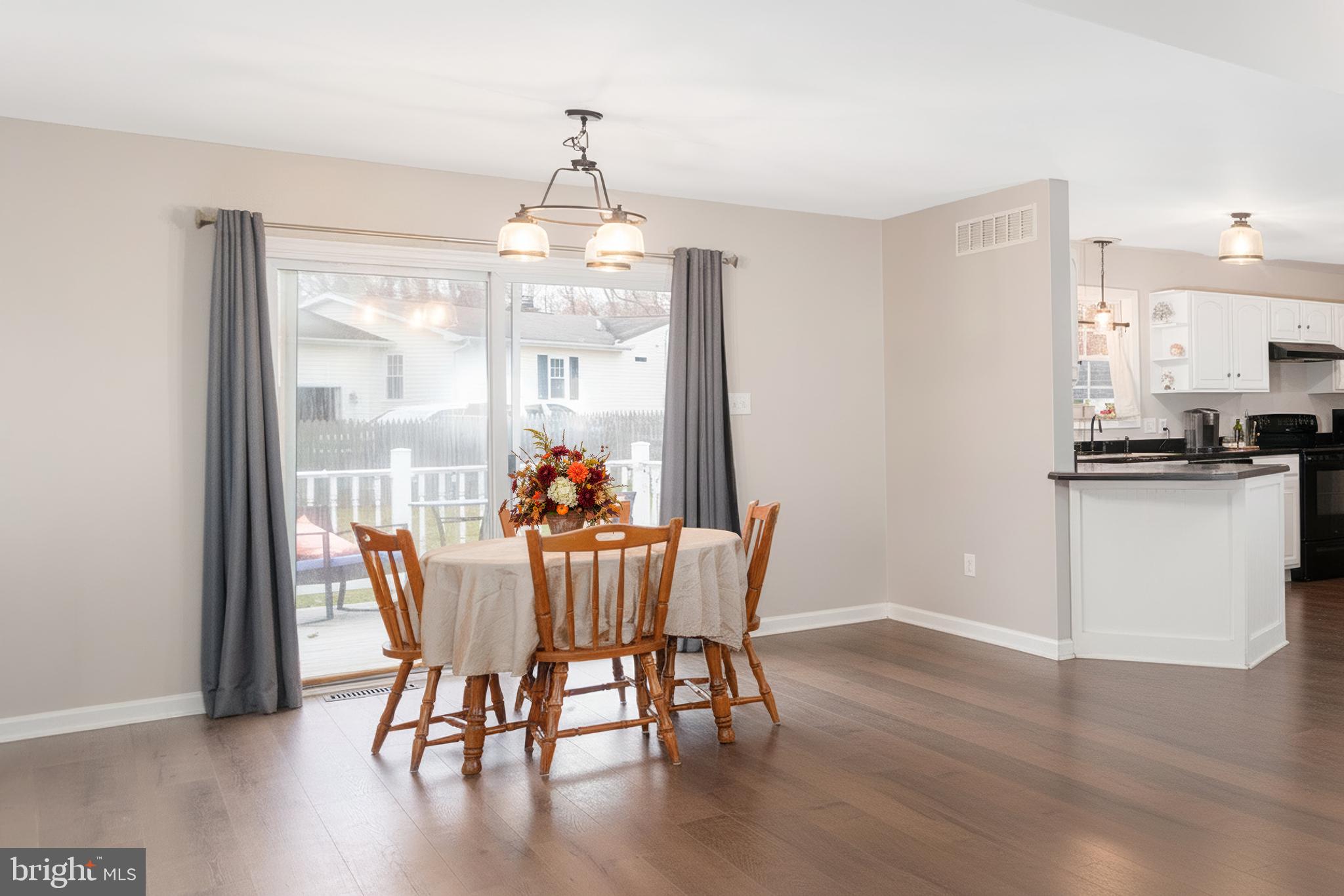 22 N Road Chesapeake City, MD 21915 - Photo 6 of 16 Dining area