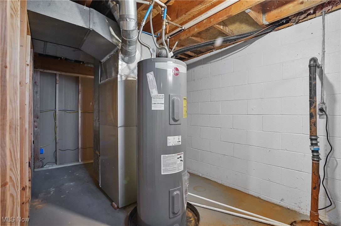9278 Bryant Road Windham, OH 44288 - Photo 34 of 47 Utilities with water heater