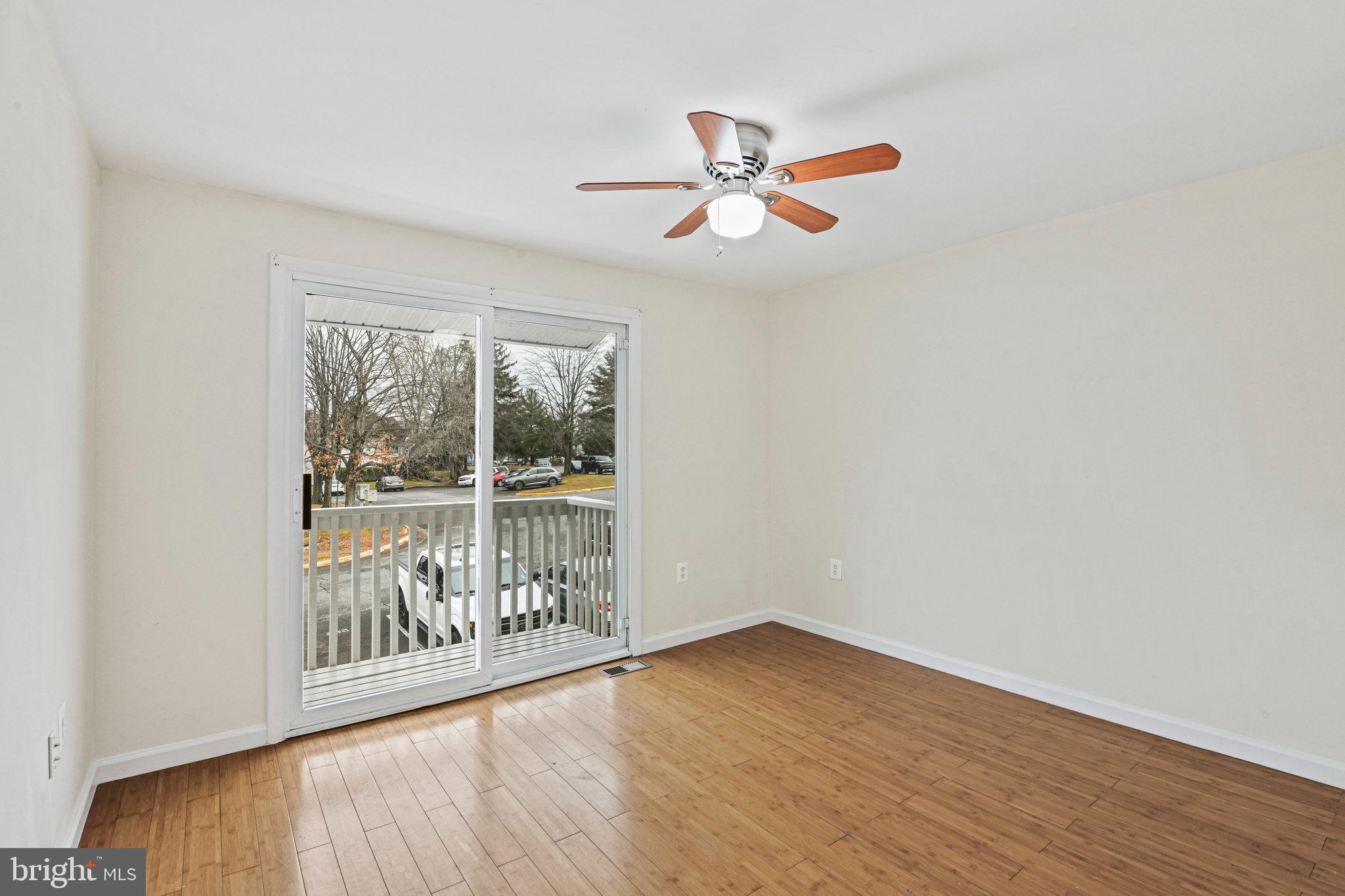 189 North Cottage Road Sterling, VA 20164 - Photo 18 of 24 Gallery Image 18