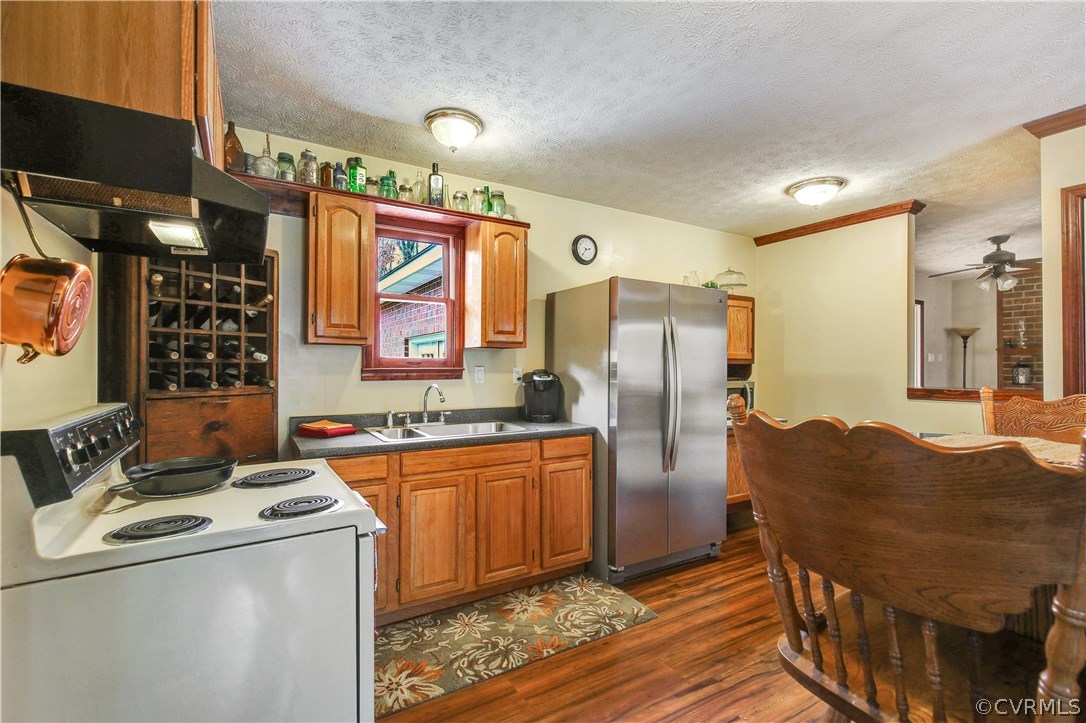 701 Clement Town Road Powhatan, VA 23139 - Photo 13 of 38 Kitchen Views