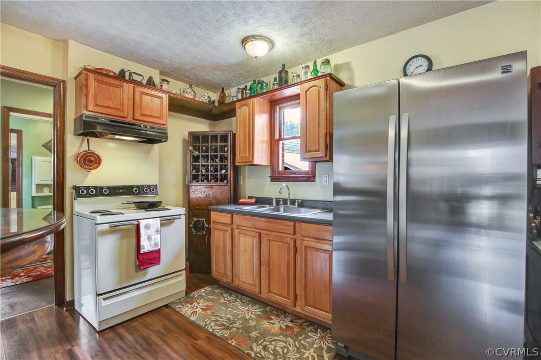 701 Clement Town Road Powhatan, VA 23139 - Photo 14 of 38 Kitchen Views