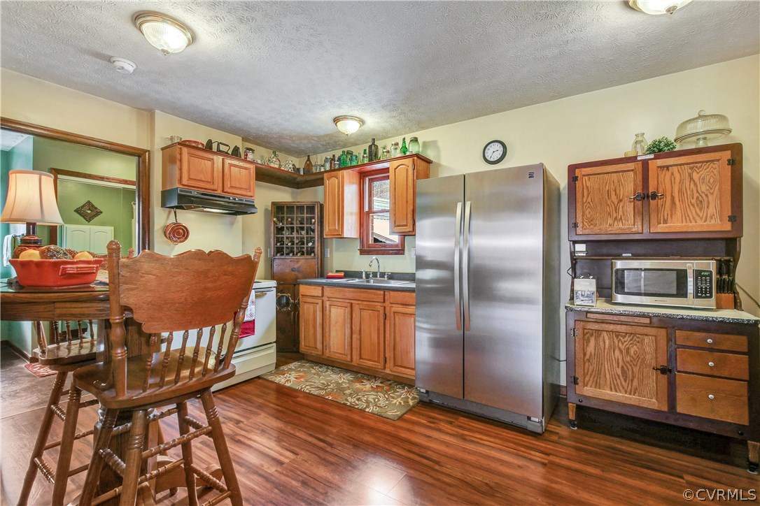 701 Clement Town Road Powhatan, VA 23139 - Photo 6 of 38 Eat In Kitchen Views