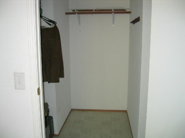 231 Hatton Road Tieton, WA 98947 - Photo 6 of 9 a view of walk in closet