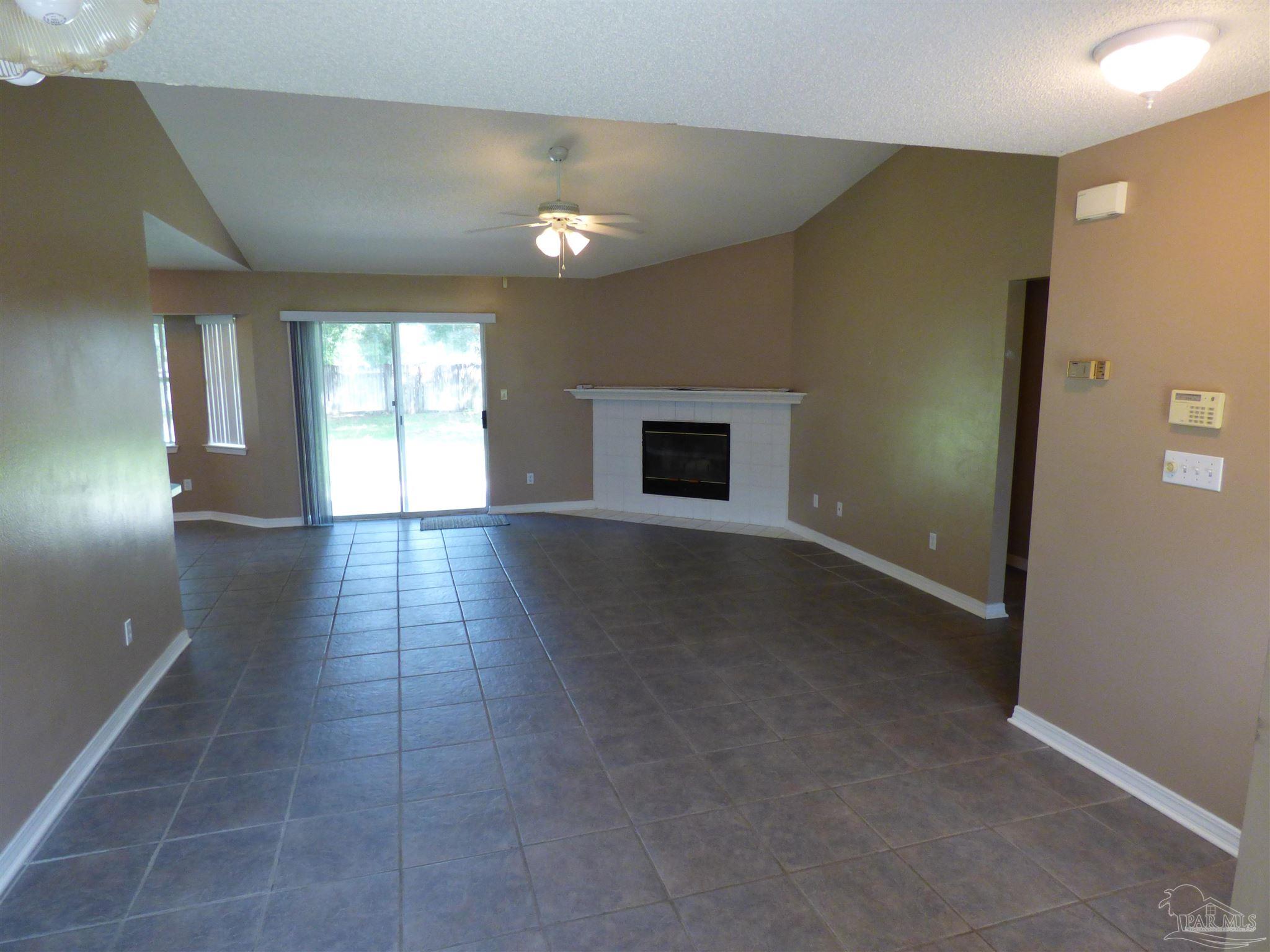 6946 Cedar Ridge Circle Milton, FL 32570 - Photo 4 of 27