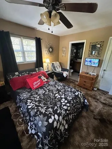 a view of a dry window in a room