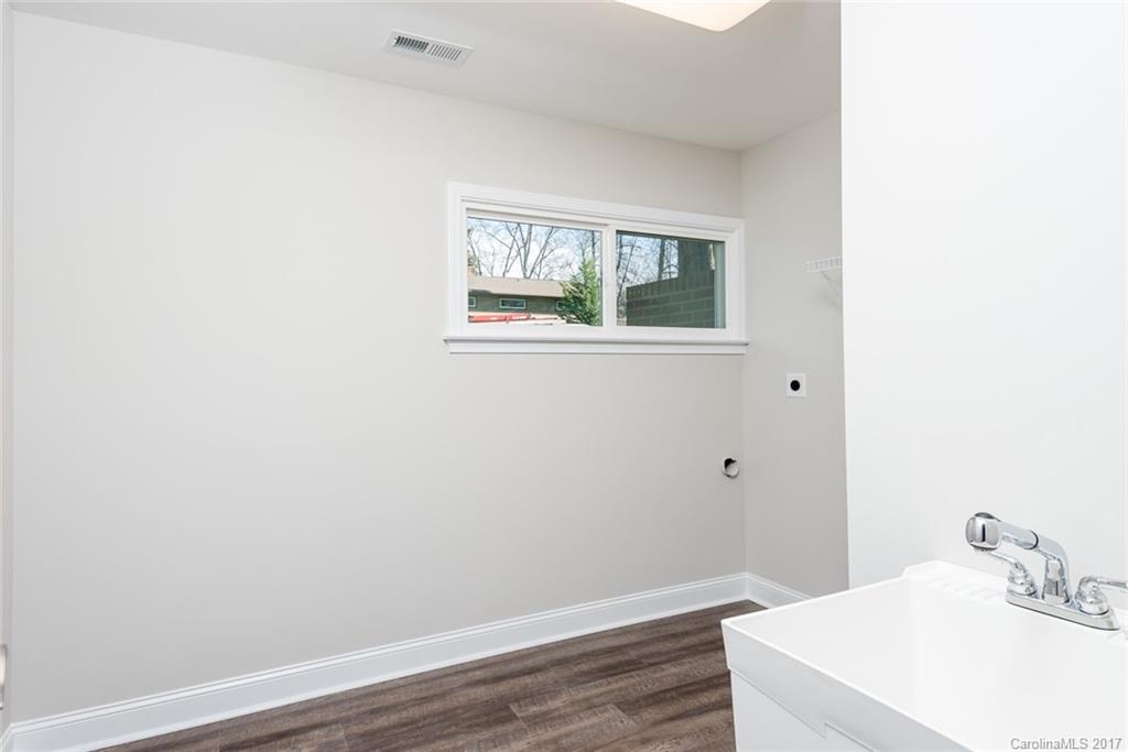 710 Sandridge Road Charlotte, NC 28210 - Photo 16 of 23 Gallery Image 16