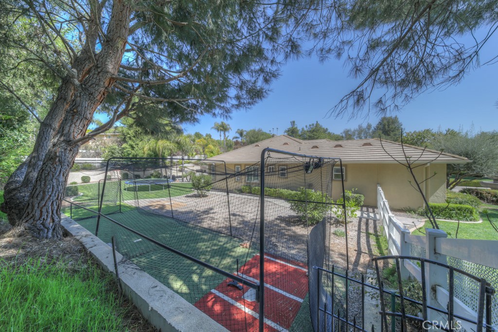 30370 Vía El Delora Temecula, CA 92592 - Photo 53 of 75 a view of a backyard
