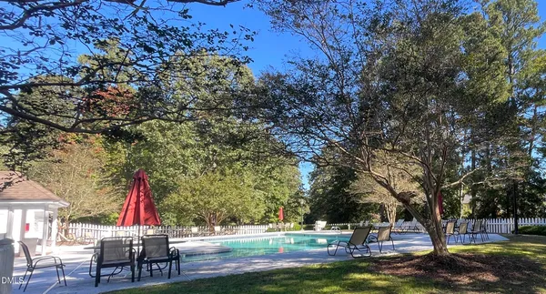 $1,600 | 1010 Kingswood Drive, Unit I, Chapel Hill, NC 27517