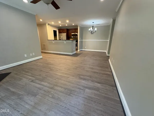 $1,600 | 1010 Kingswood Drive, Unit I, Chapel Hill, NC 27517