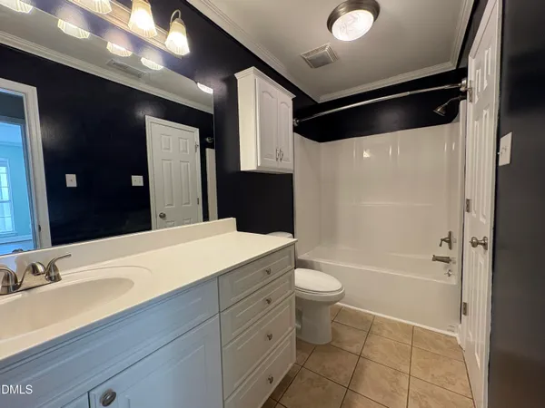 $1,600 | 1010 Kingswood Drive, Unit I, Chapel Hill, NC 27517