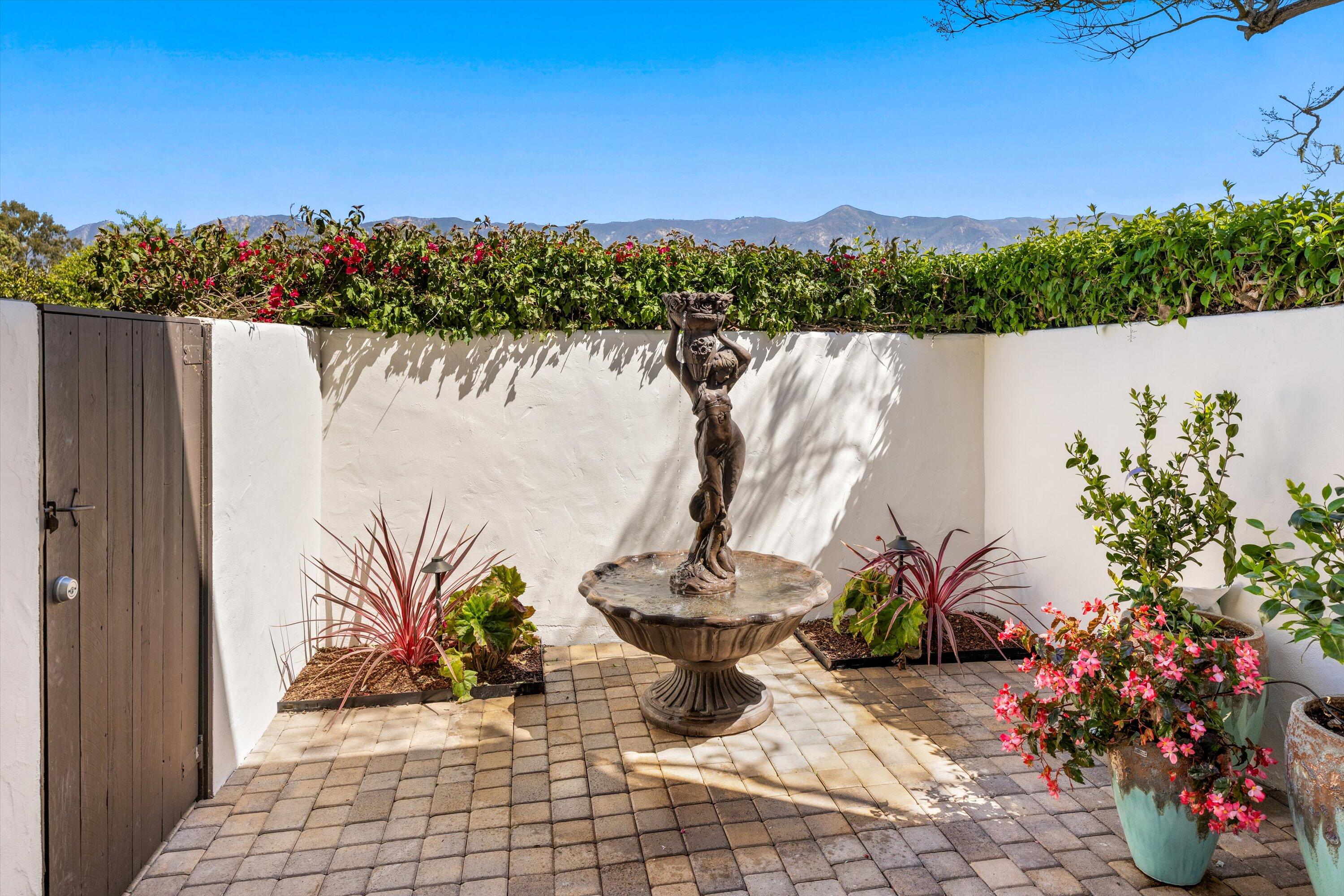 1002 Fairway Road Montecito, CA 93108 - Photo 42 of 48 012-7L5A8857