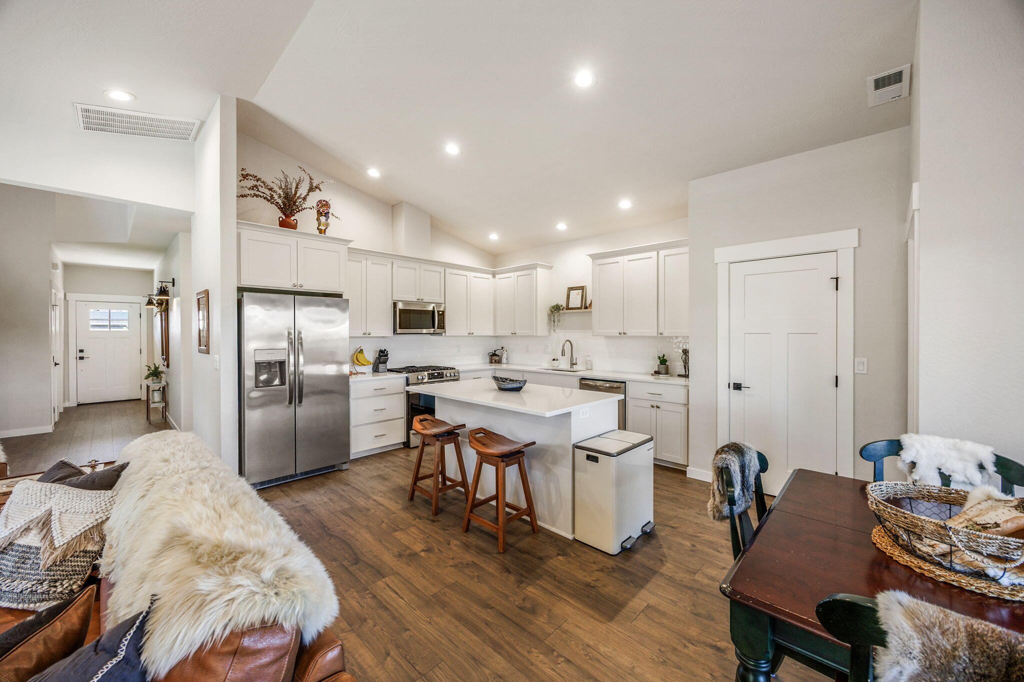 1653 Thomas Road Medford, OR 97501 - Photo 15 of 54 ApxTR (22)