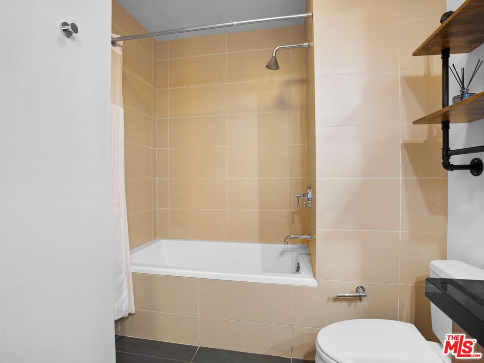 460 South Spring Street, Unit 512 Los Angeles, CA 90013 - Photo 13 of 33