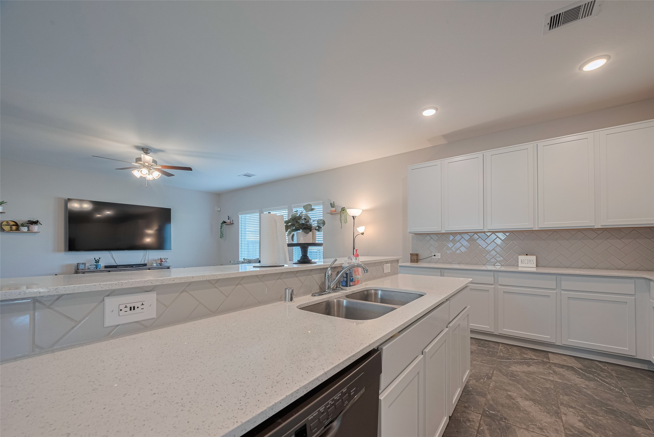 2446 Palisade Crst Drive Rosharon, TX 77583 - Photo 13 of 50