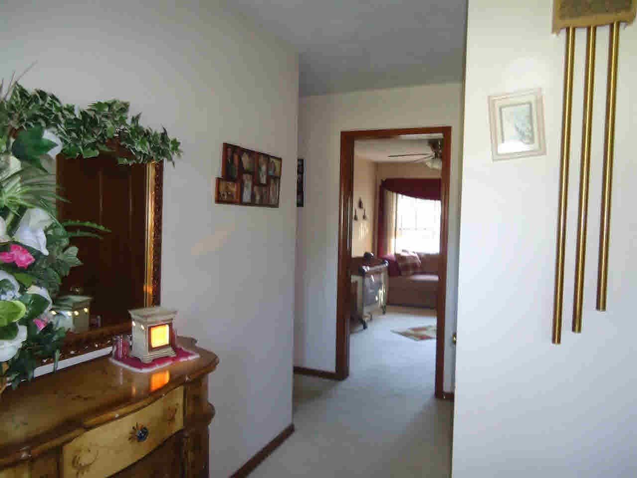 418 McKenney Road Vincennes, IN 47591 - Photo 3 of 12 Gallery Image 3