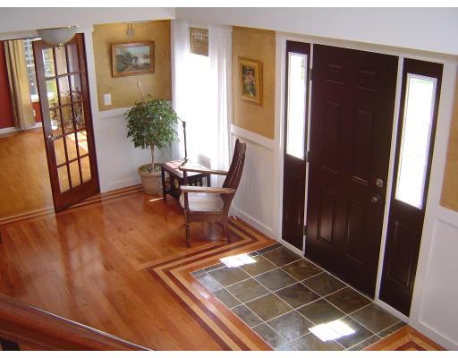 161 Rice Corner Road Brookfield, MA 01506 - Photo 8 of 28 a living room with furniture