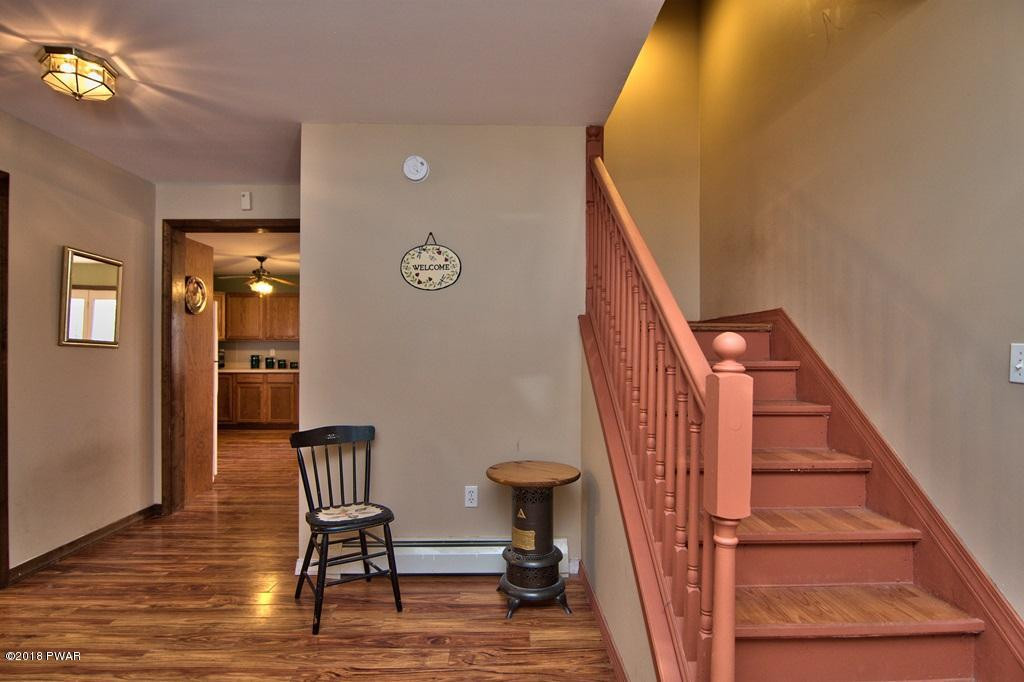 20 Davis Road Waymart, PA 18472 - Photo 7 of 56 Foyer View 3