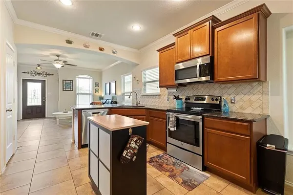 $1,895 | 156 Golden Eagle Lane, Leander, TX 78641