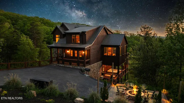 $1,575,000 | 5033 Long Rifle Road, Walland, TN 37886