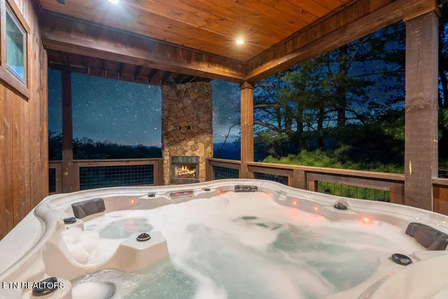 $1,575,000 | 5033 Long Rifle Road, Walland, TN 37886