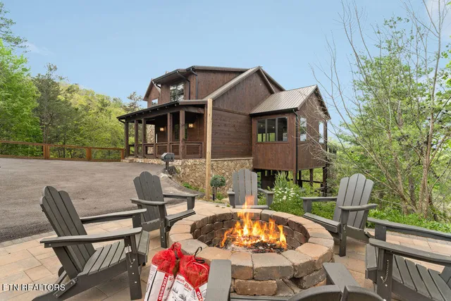 $1,575,000 | 5033 Long Rifle Road, Walland, TN 37886