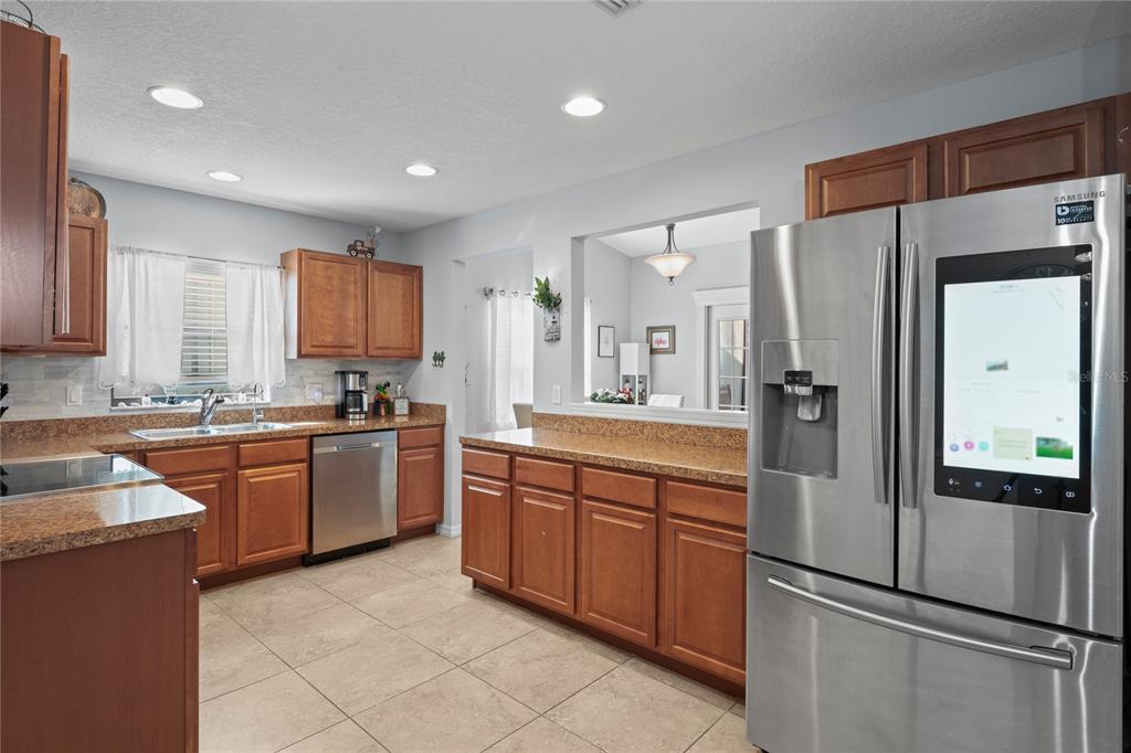6315 Shane Lane New Port Richey, FL 34653 - Photo 9 of 55 Gallery Image 9