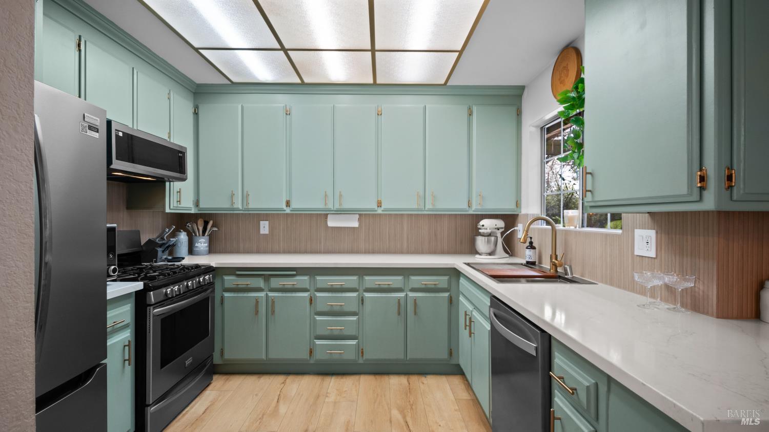 5412 Yerba Buena Road Santa Rosa, CA 95409 - Photo 15 of 47