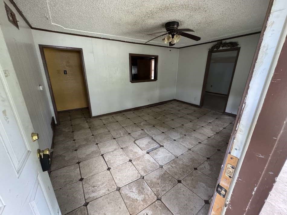 905 Euclid Street Cleburne, TX 76033 - Photo 5 of 15 a view of a hallway