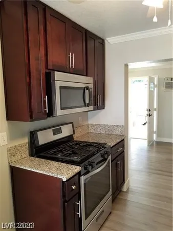 $1,095 | 217 North 9th Street, Unit 6, Las Vegas, NV 89101