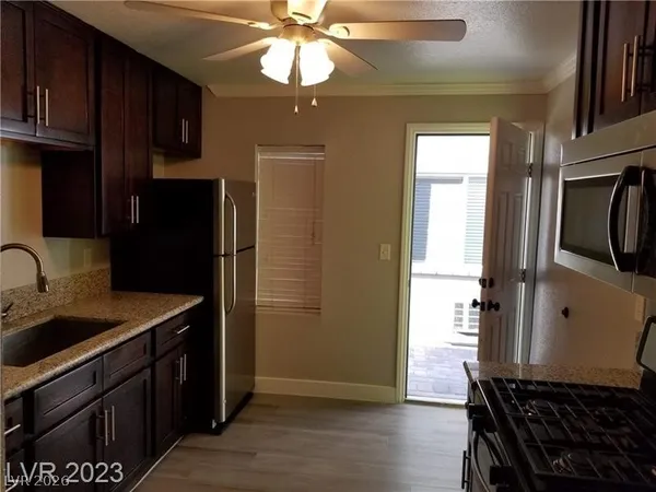 $1,095 | 217 North 9th Street, Unit 6, Las Vegas, NV 89101