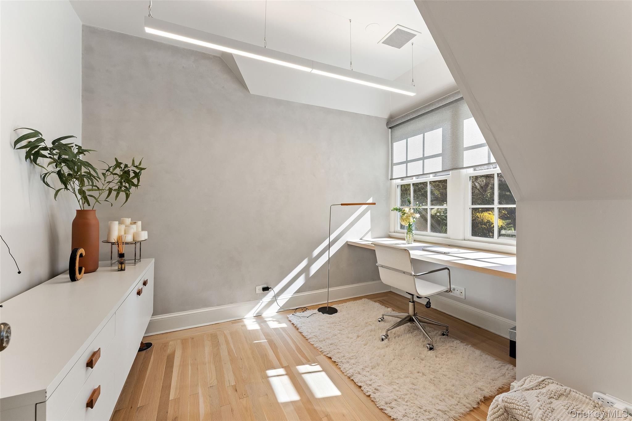 50 Greendale Road Scarsdale, NY 10583 - Photo 18 of 34 a workspace with furniture and a window