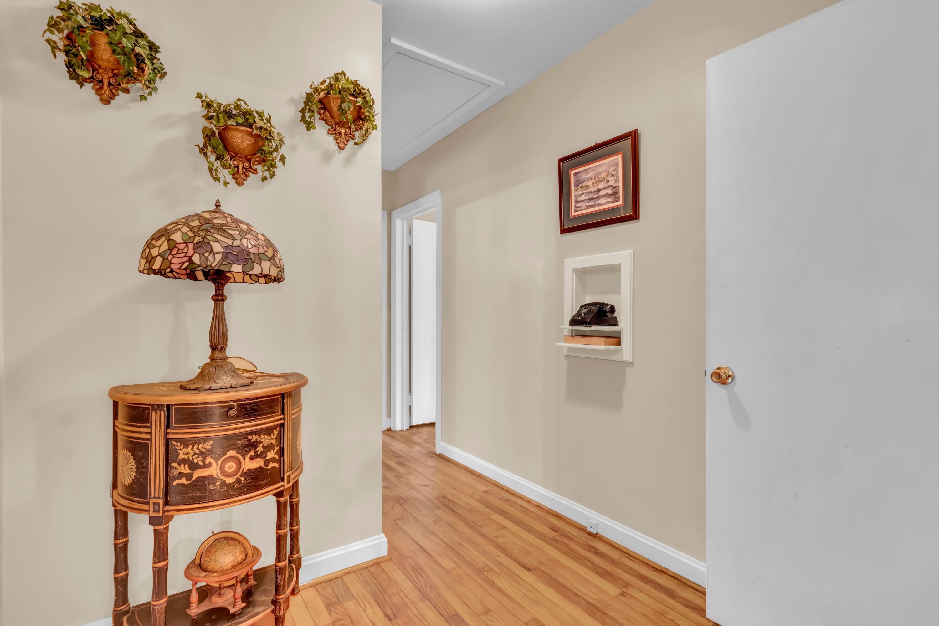113 Hilltop Street Kingstree, SC 29556 - Photo 13 of 27 113 Hilltop Hallway