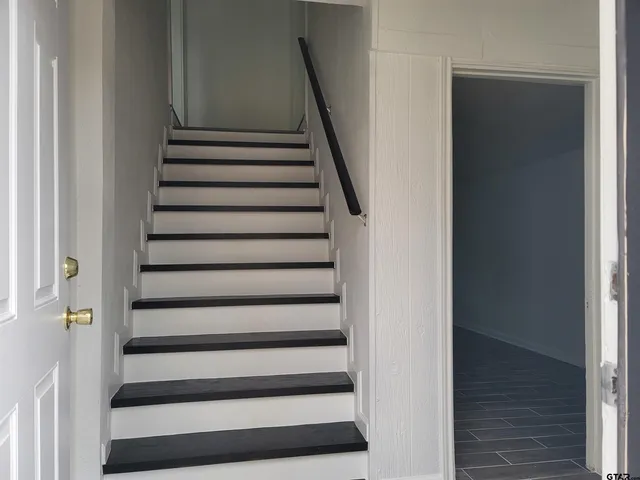 $1,050 | 1320 West Oakwood Street, Unit 1, Tyler, TX 75702