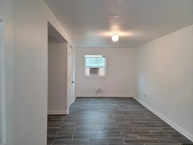 $1,050 | 1320 West Oakwood Street, Unit 1, Tyler, TX 75702