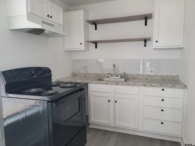 $1,050 | 1320 West Oakwood Street, Unit 1, Tyler, TX 75702