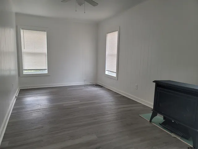 $1,050 | 1320 West Oakwood Street, Unit 1, Tyler, TX 75702