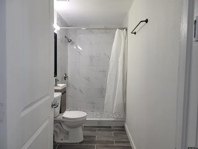 $1,050 | 1320 West Oakwood Street, Unit 1, Tyler, TX 75702