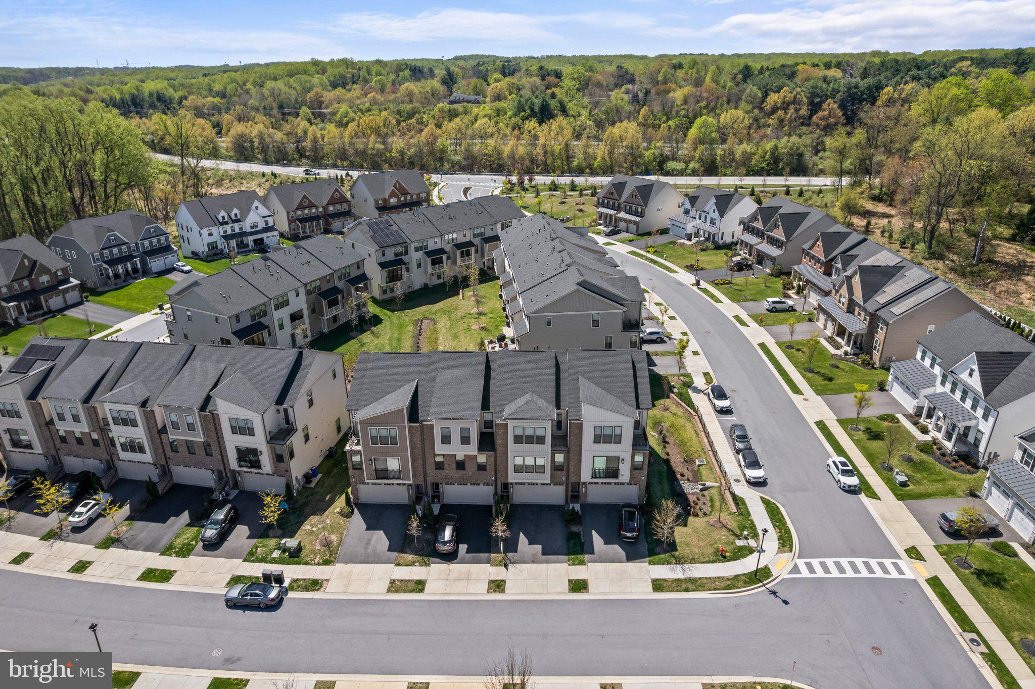 7504 Overview Terrace Columbia, MD 21044 - Photo 52 of 54 an aerial view of a house with a park