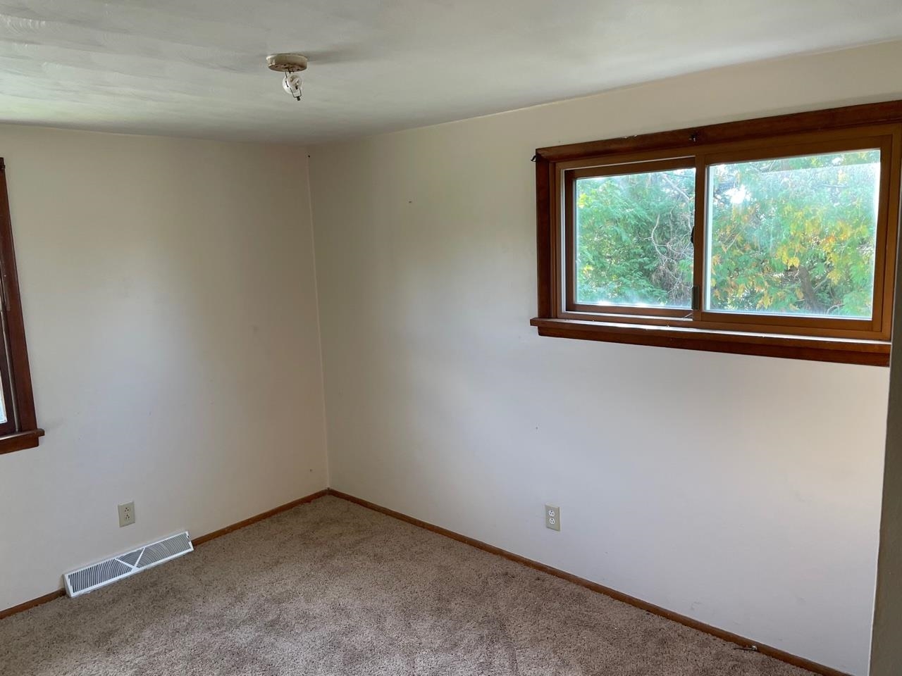 9150 7th Road Plymouth, IN 46563 - Photo 13 of 20 Gallery Image 13