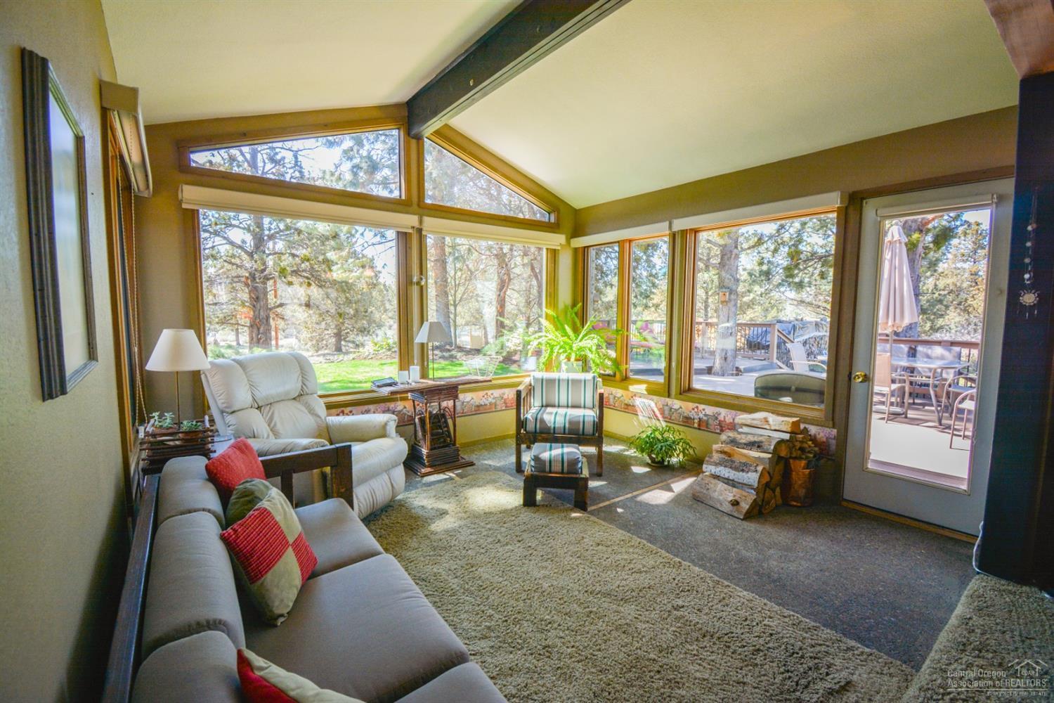 20410 Rogers Road Bend, OR 97703 - Photo 9 of 25 Additional Photo