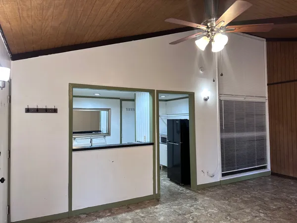 $1,050 | 126 Conference Drive, Unit 209, Bastrop, TX 78602