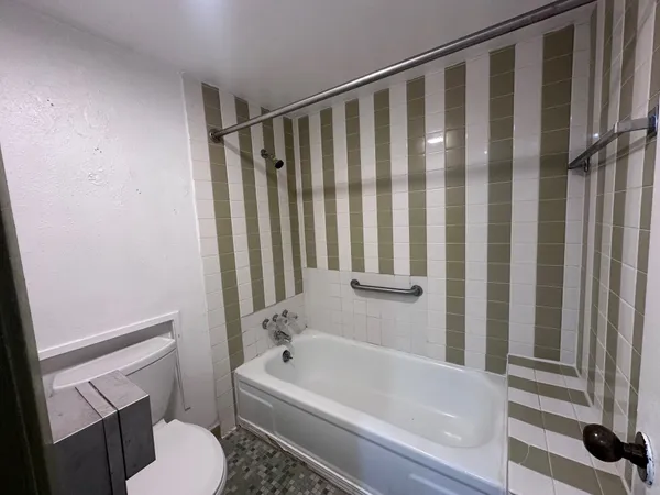 $1,050 | 126 Conference Drive, Unit 209, Bastrop, TX 78602