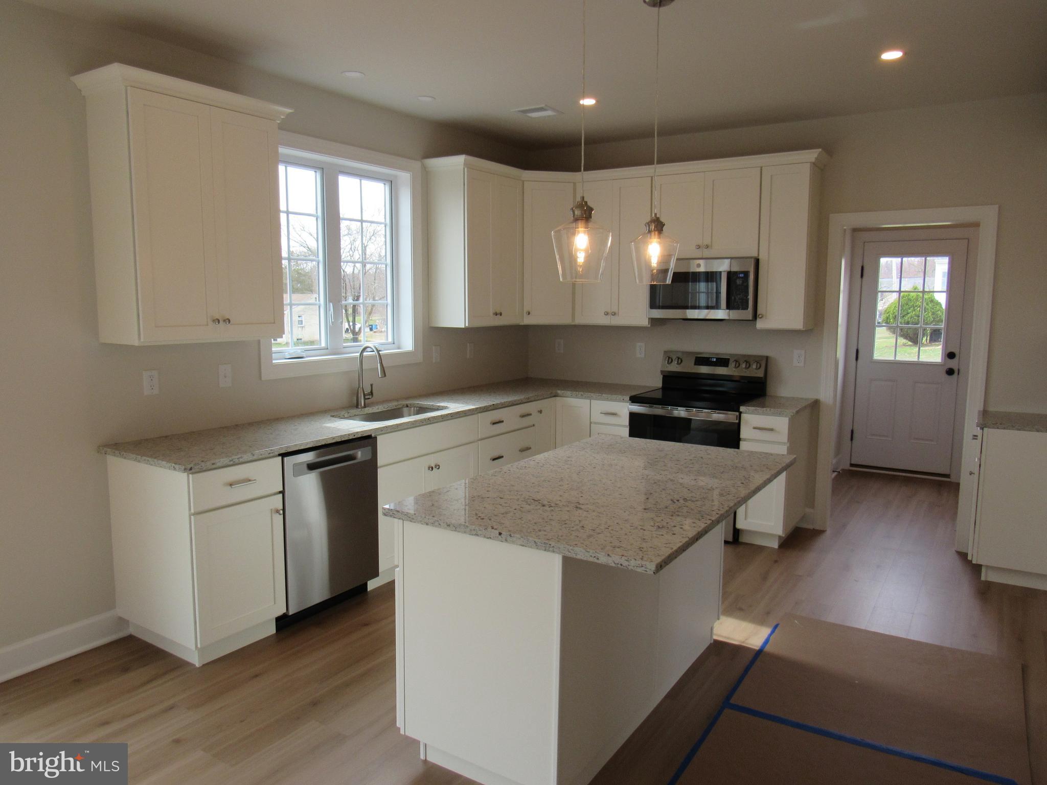 957 Spring City Road Phoenixville, PA 19460 - Photo 13 of 57 42 inch Gatehouse cabinets