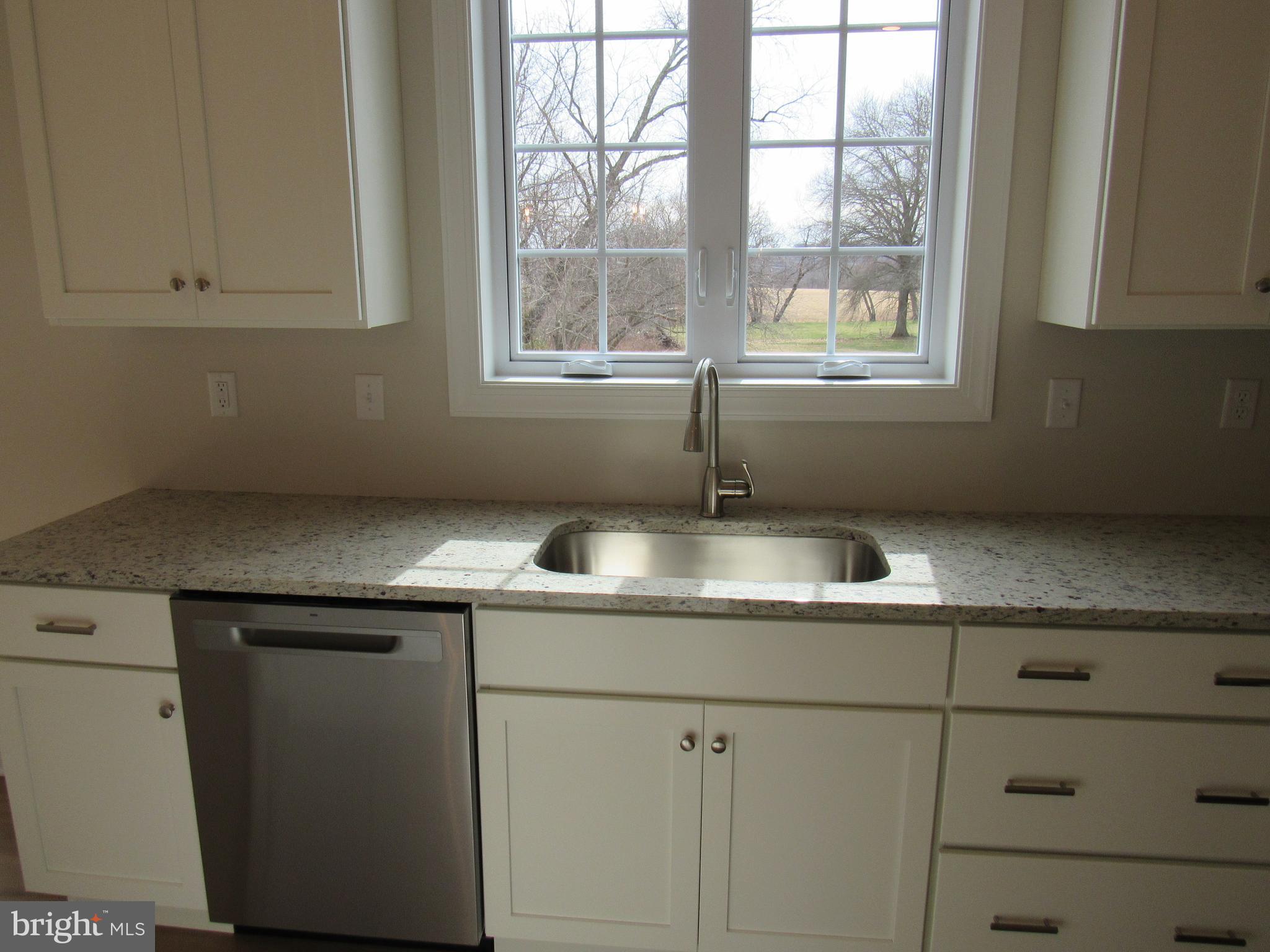 957 Spring City Road Phoenixville, PA 19460 - Photo 17 of 57 Granite Countertops