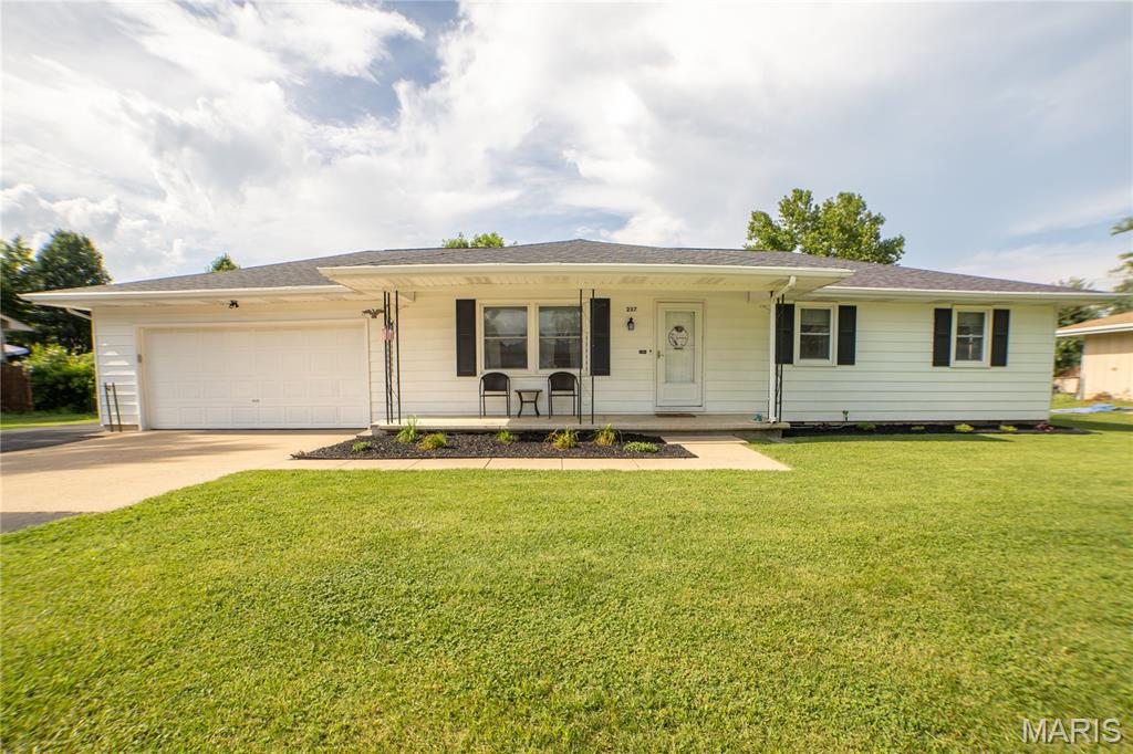 237 Farmers Lane Lebanon, MO 65536 - Photo 2 of 37