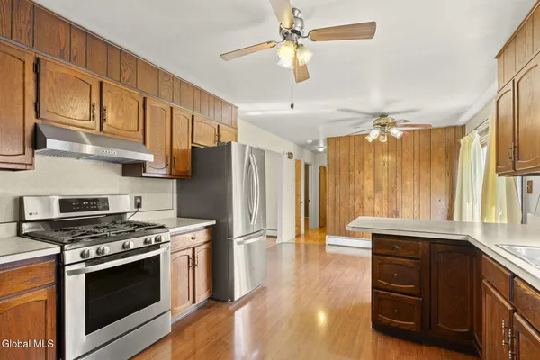 $259,900 | 149 Putnam Road, Rotterdam, NY 12306