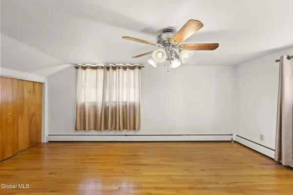 $259,900 | 149 Putnam Road, Rotterdam, NY 12306